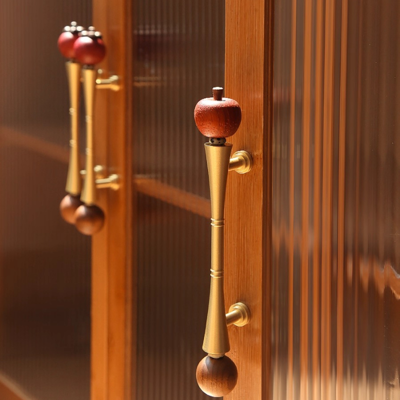 クリエイティブな真鍮製フルーツ型引き出し取っ手、エレガントな - Unique Furniture Hardware Pulls のレビューと価格